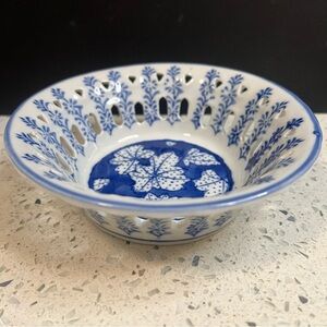 Vintage HAND-PAINTED Reticulated Openwork Blue White Porcelain Bowl | Leaves